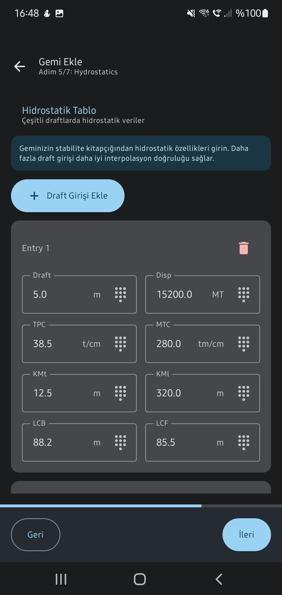 CaptainCalc uygulama ekran görüntüsü - Hydrostatic Data Table